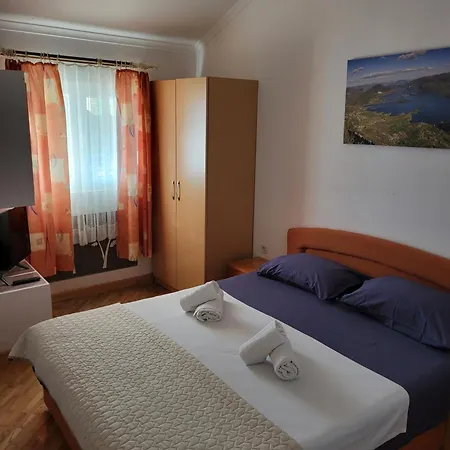 Ivan Apartamento Mimice